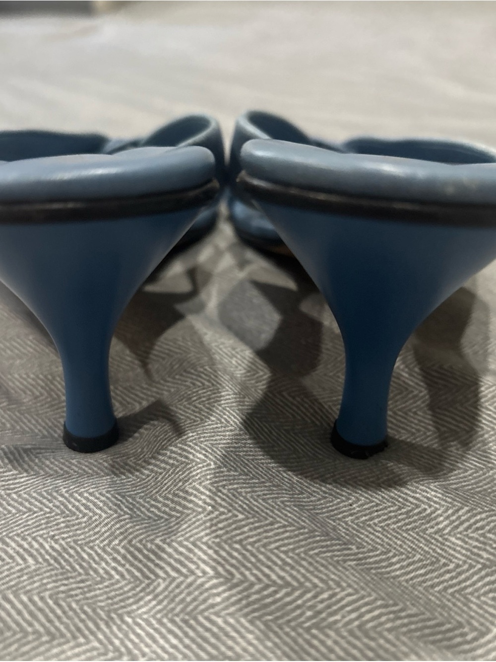 Louis Vuitton Light Blue Leather Crisscross Slide Sandals - Picture 9 of 9